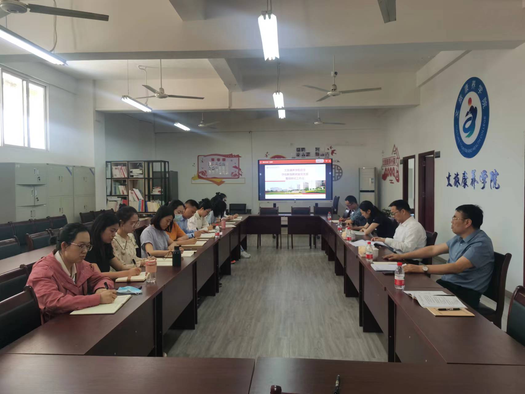 5C32D499D2632B009F3F58F867B10EA3.png 5C32D499D2632B009F3F58F867B10EA3.png